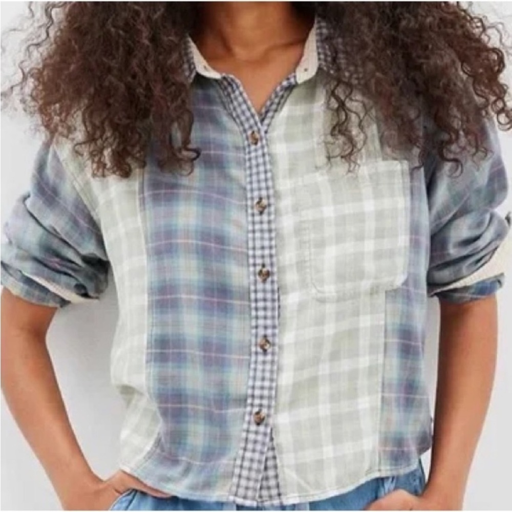 American Eagle Outfitters Blue Cream Button Down Shirt - Picture 3 of 15